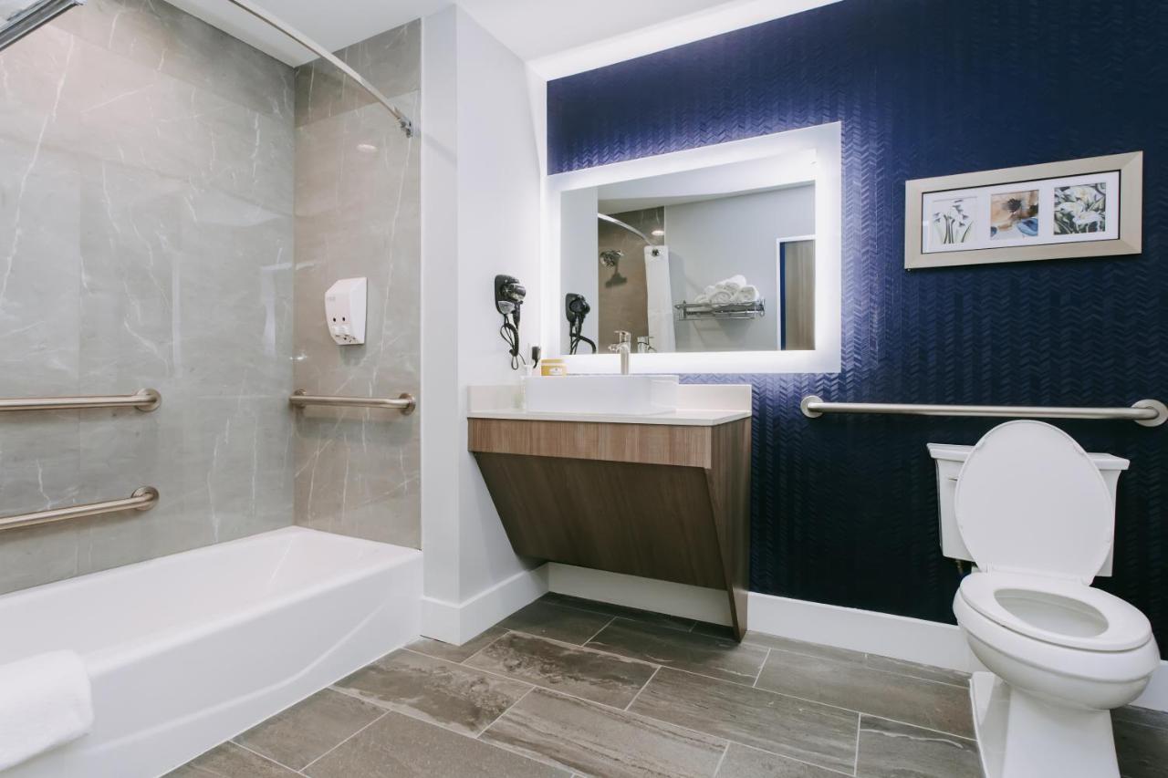 Palace Inn Blue Houston East Beltway 8 المظهر الخارجي الصورة