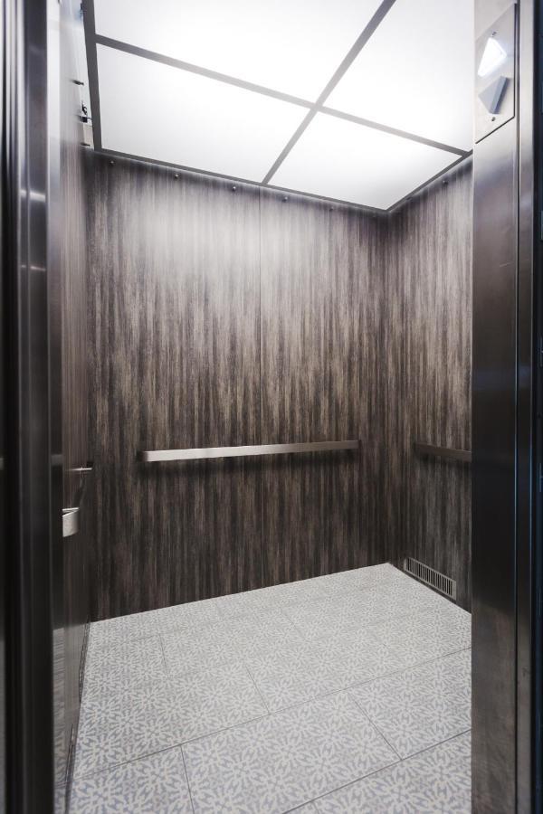 Palace Inn Blue Houston East Beltway 8 المظهر الخارجي الصورة